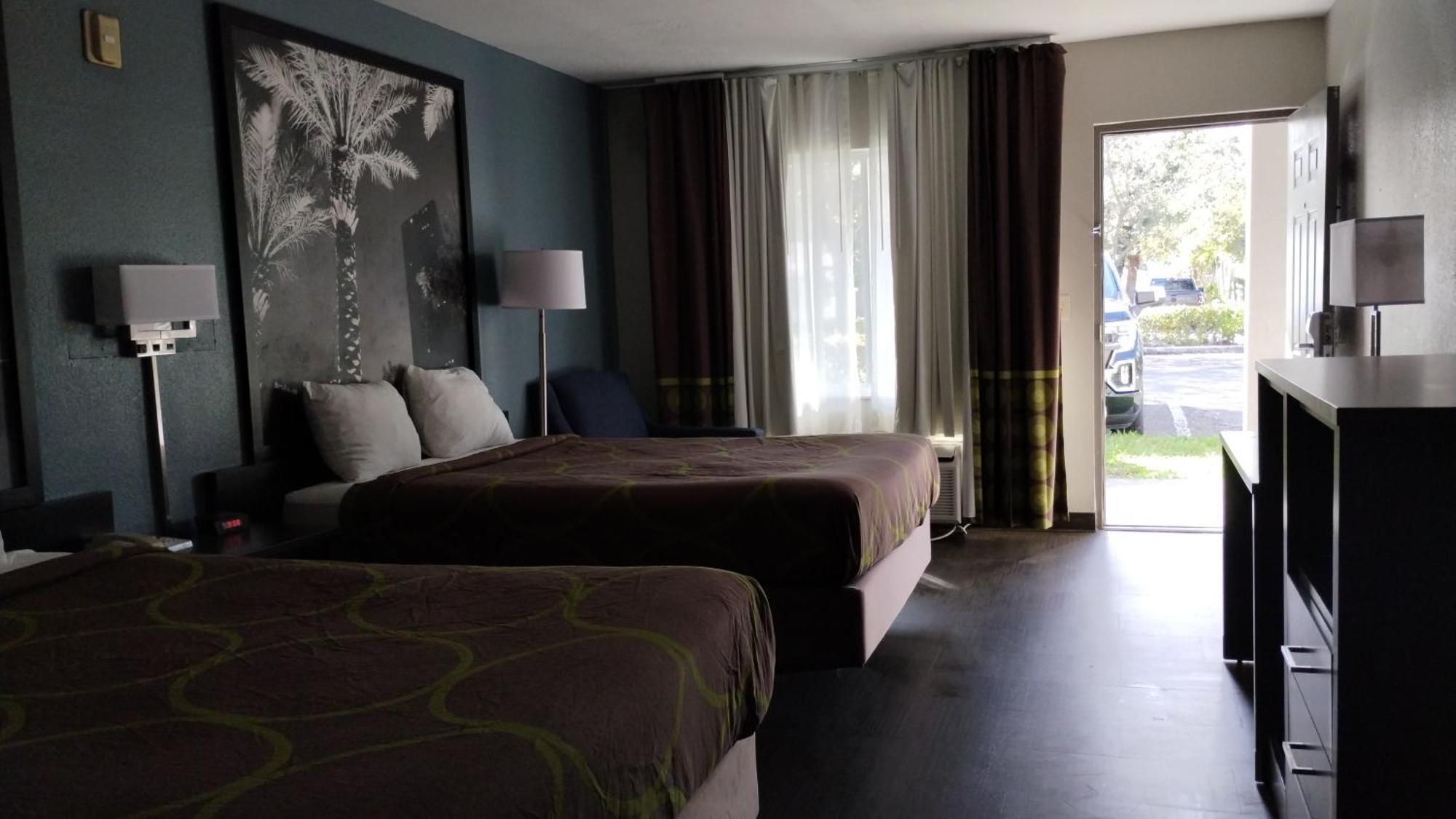 Super 8 Motel By Wyndham Near Fort Lauderdale Arpt Dania Beach Bagian luar foto