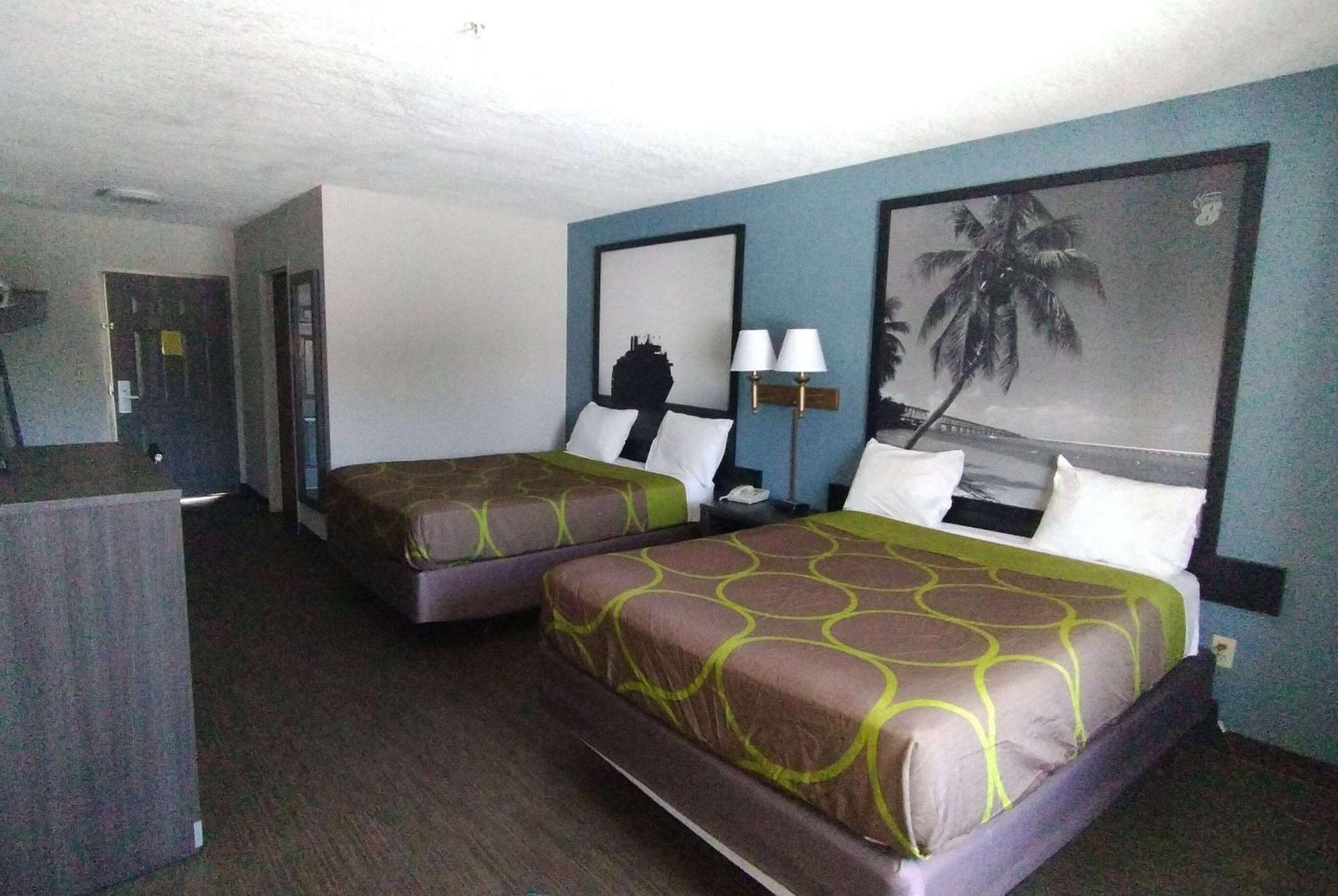 Super 8 Motel By Wyndham Near Fort Lauderdale Arpt Dania Beach Bagian luar foto